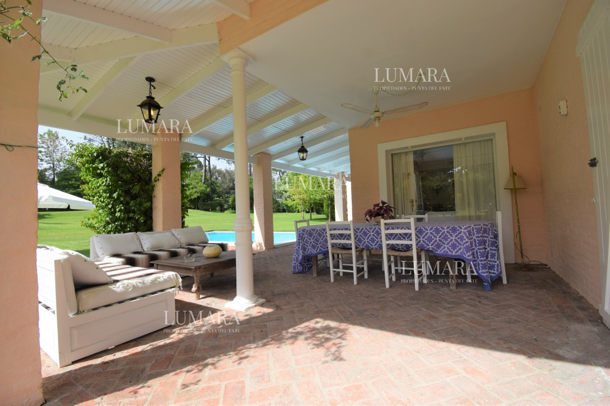 Casa ID.719 - Excelente Casa de 4 Dormitorios en Playa Brava, Punta del Este