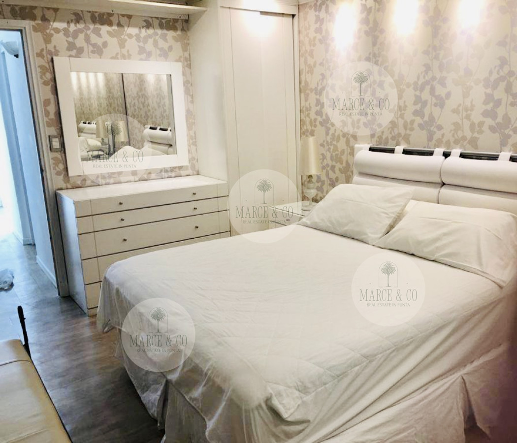 Casa ID.2419 - Alquiler temporario de casa con 3 Dormitorios con piscina y barbacoa en Jardines de Córdoba, Punta del Este