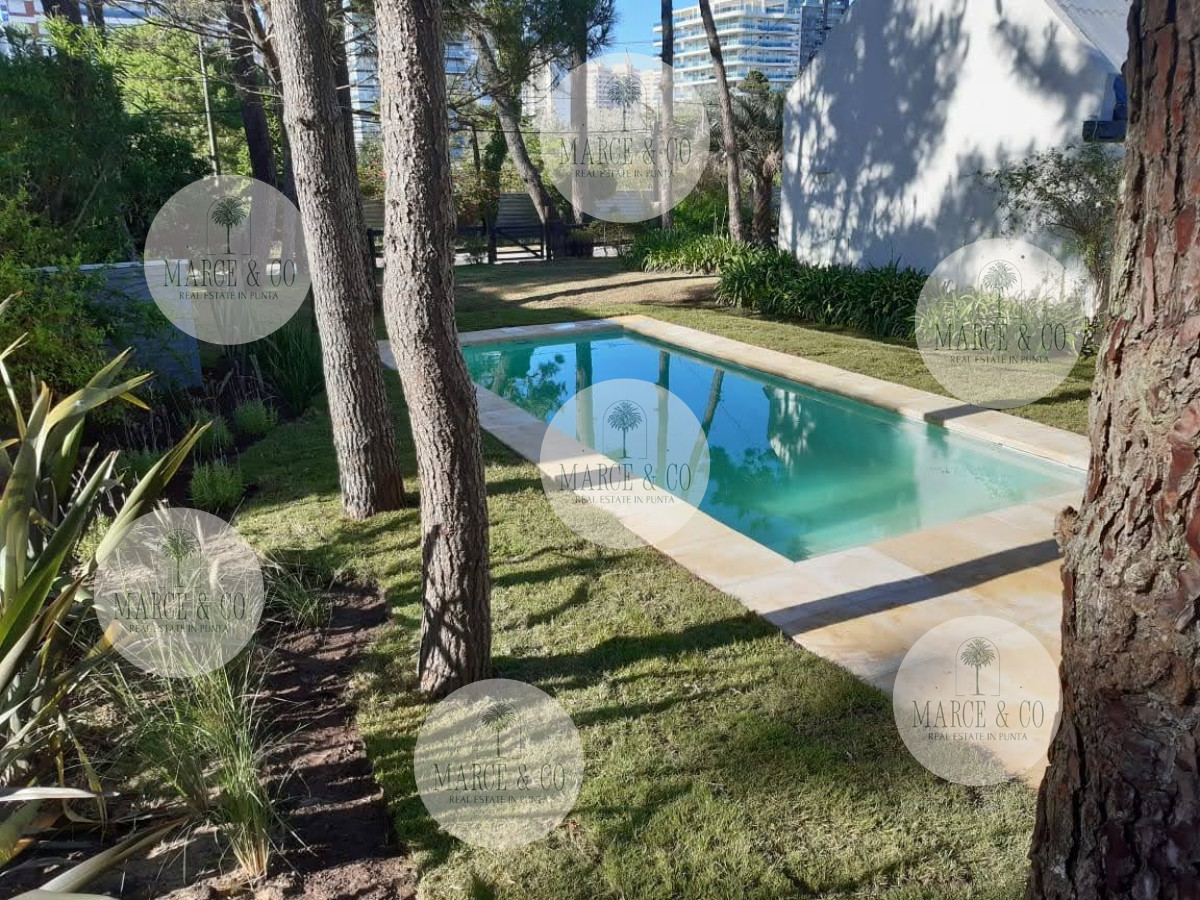 Casa ID.2262 - Casa de 3 Dormitorios más Dependencia y Piscina, en Aidy Grill Punta del Este, Ubicada a pasos del Mar