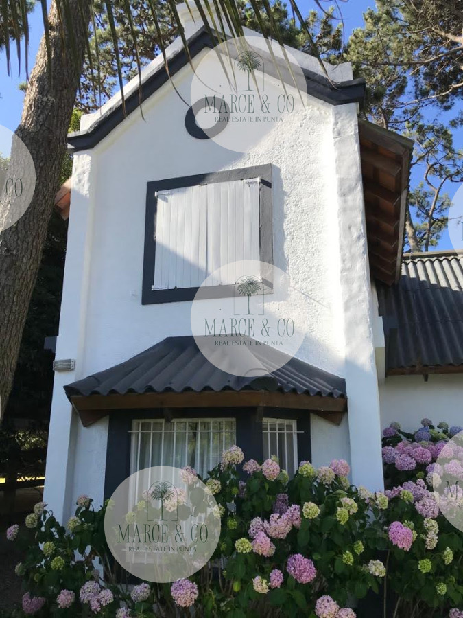 Casa ID.2262 - Casa de 3 Dormitorios más Dependencia y Piscina, en Aidy Grill Punta del Este, Ubicada a pasos del Mar