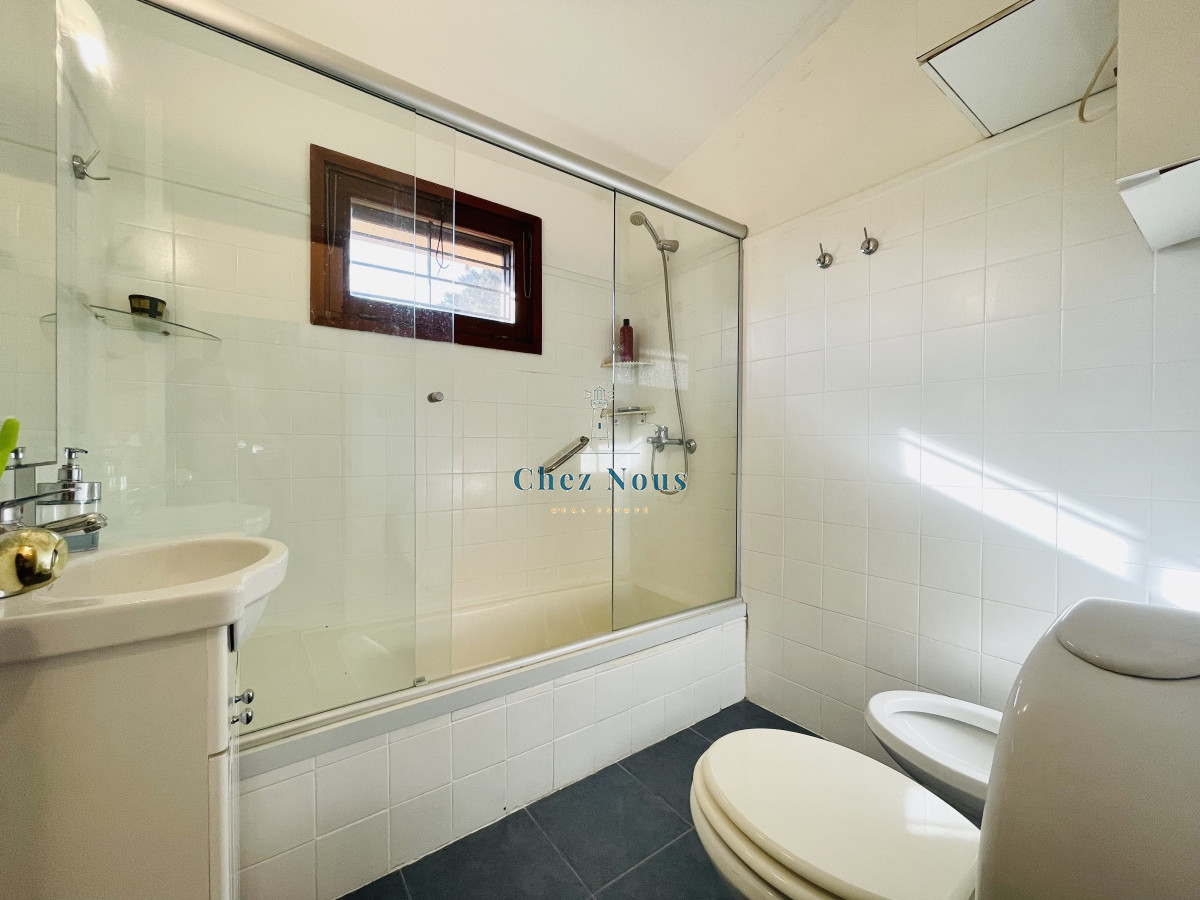 Casa ID.442 - Casa de 3 Dormitorios y Piscina en Playa Mansa, Punta del Este