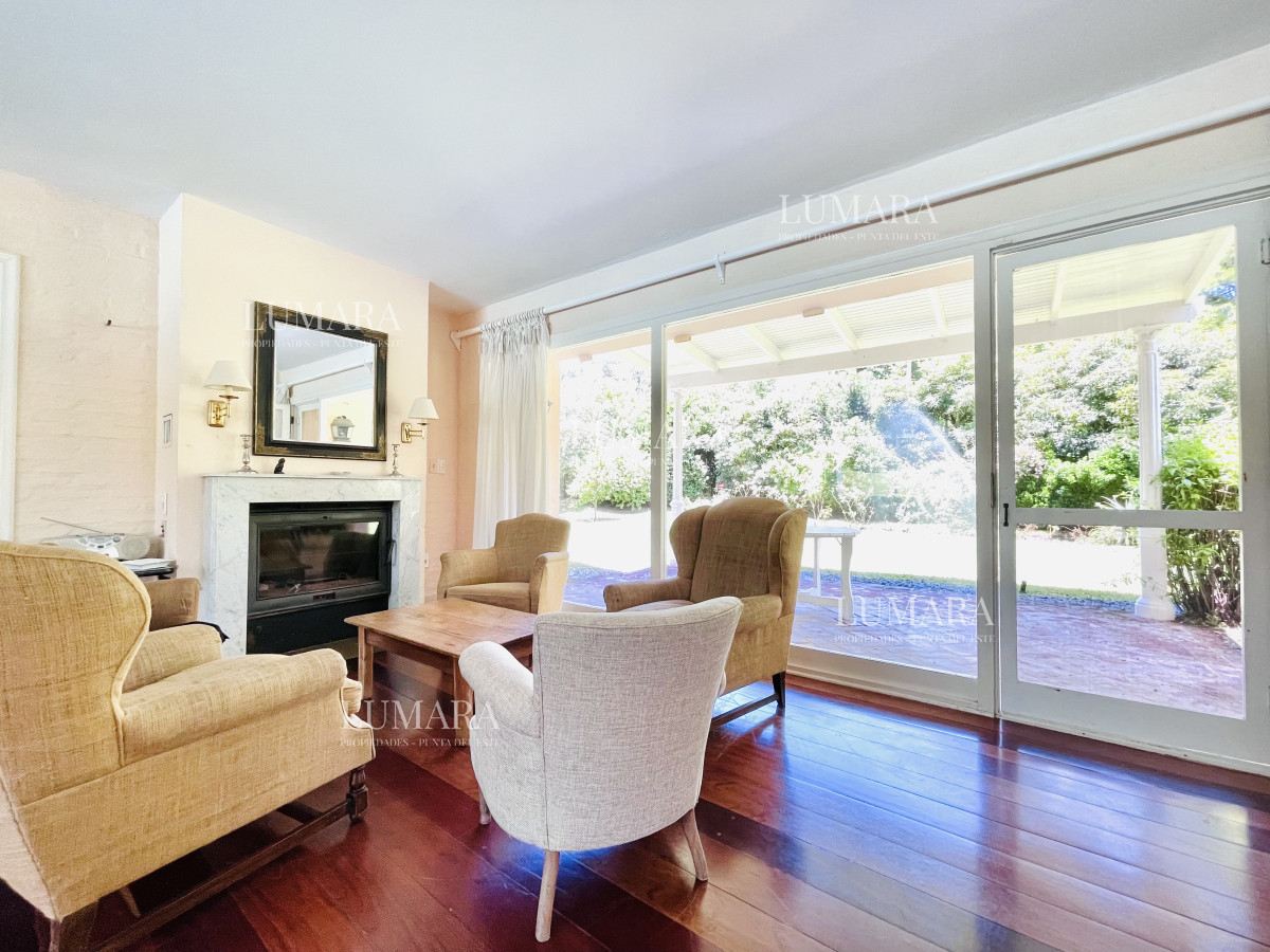 Casa ID.719 - Excelente Casa de 4 Dormitorios en Playa Brava, Punta del Este