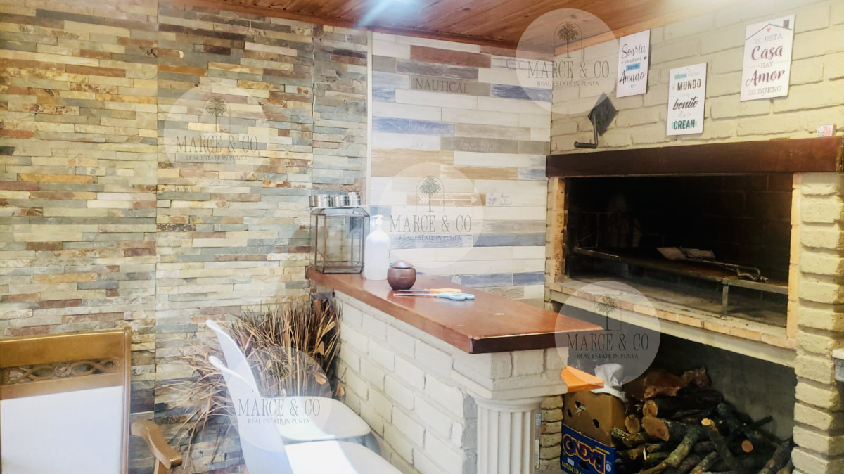 Casa ID.2419 - Alquiler temporario de casa con 3 Dormitorios con piscina y barbacoa en Jardines de Córdoba, Punta del Este