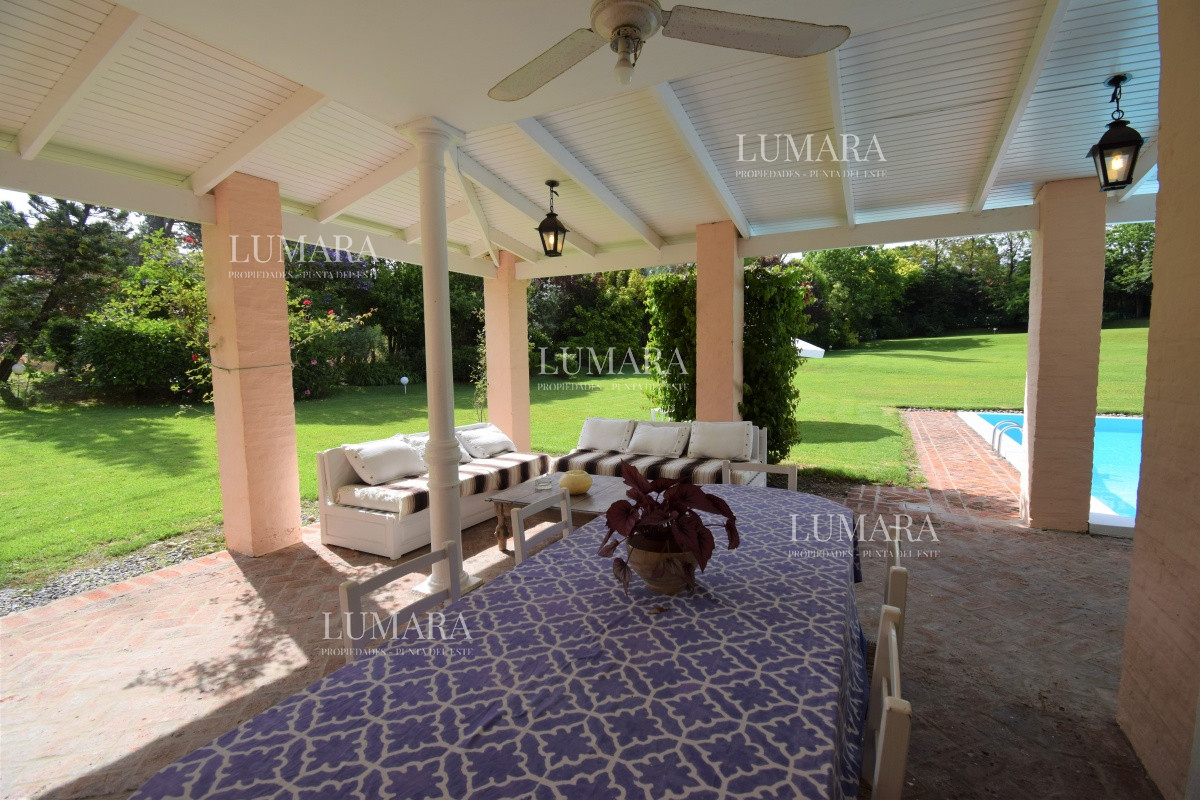 Casa ID.719 - Excelente Casa de 4 Dormitorios en Playa Brava, Punta del Este