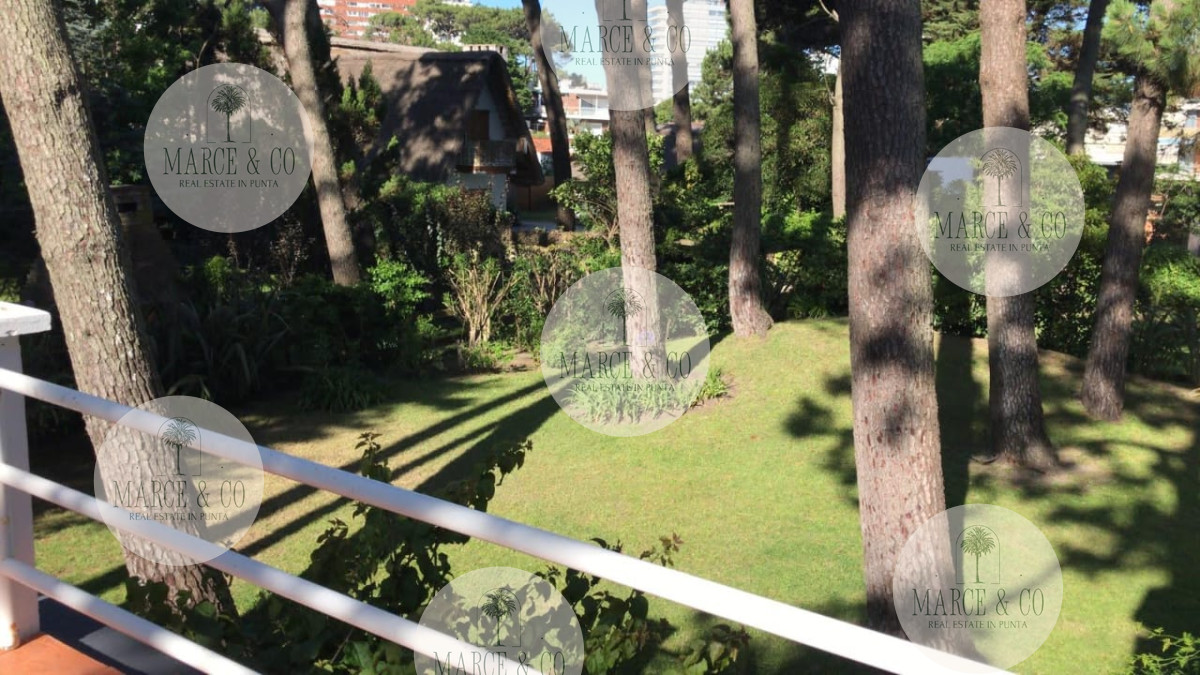 Casa ID.2262 - Casa de 3 Dormitorios más Dependencia y Piscina, en Aidy Grill Punta del Este, Ubicada a pasos del Mar