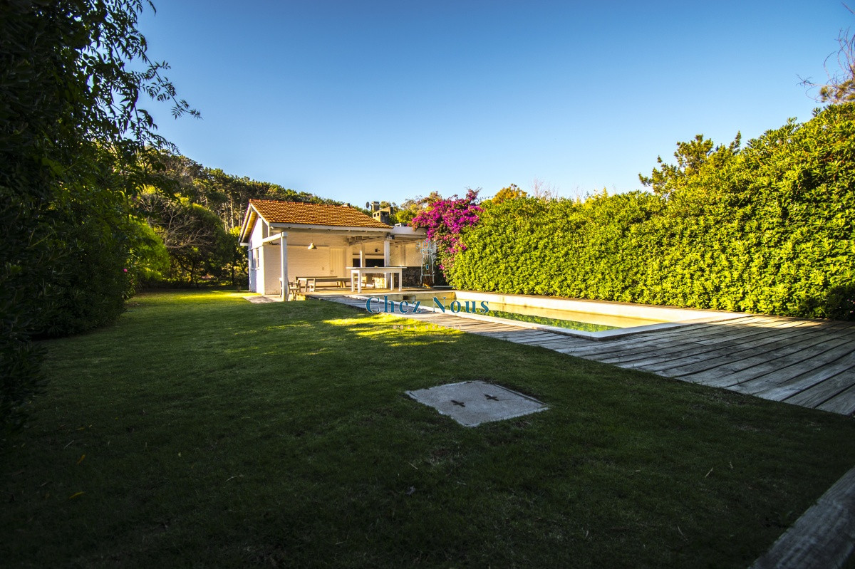 Casa ID.1409 - Excelente Casa de 4 Dormitorios con Piscina y Parrillero en Montoya, La Barra