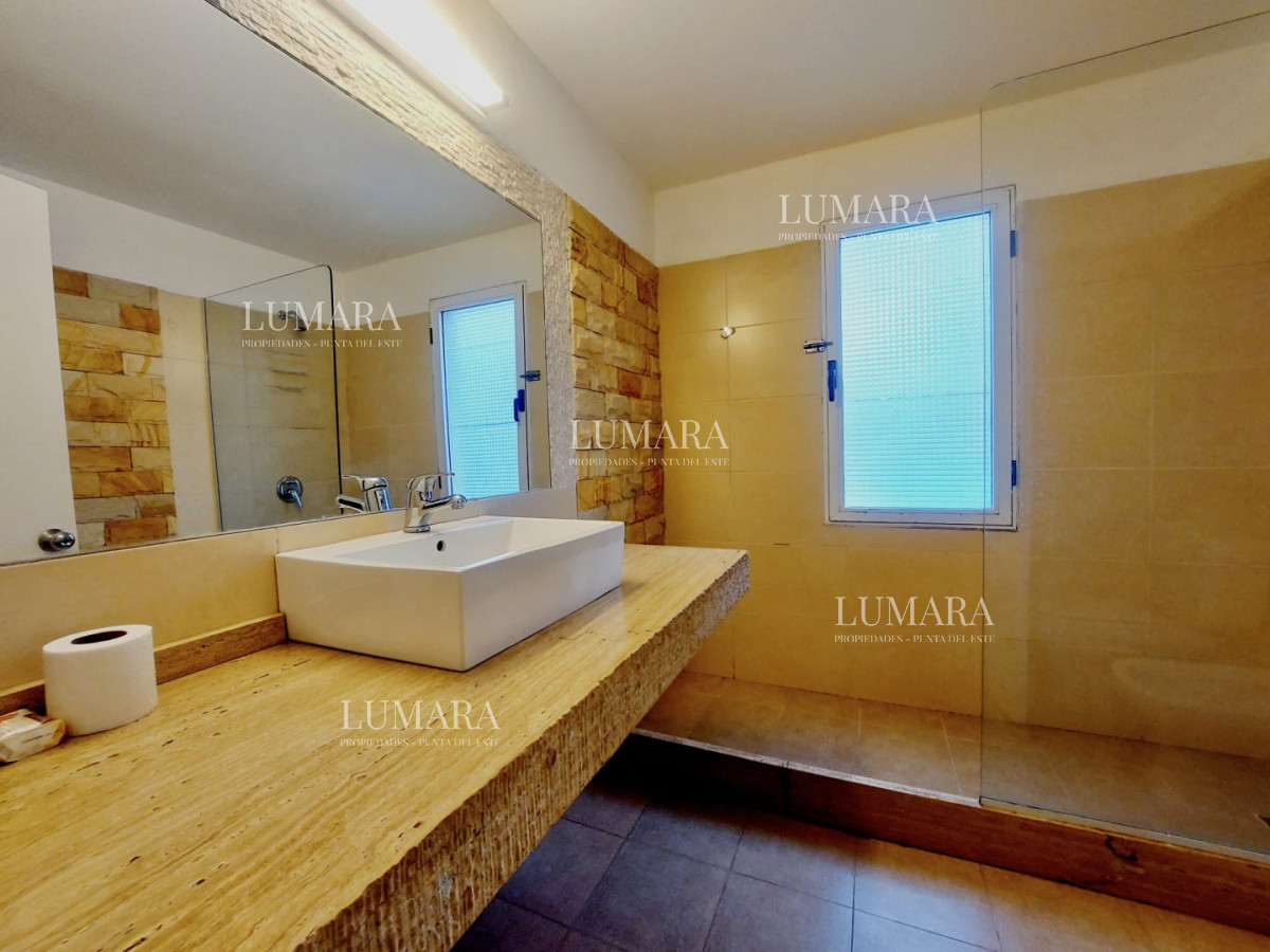 Casa ID.1407 - Excelente Casa de 6 Dormitorios y Piscina en Montoya, La Barra