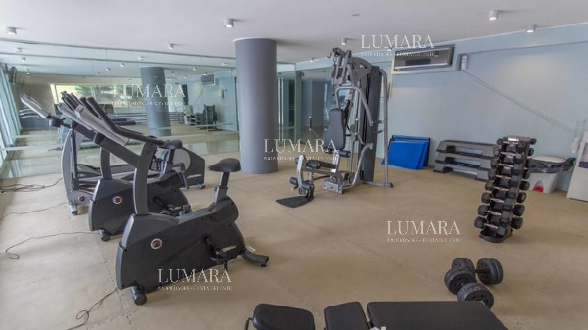 Apartamento ID.2699 - Excelente Apartamento de 2 Dormitorios en Alquiler - Punta del Este