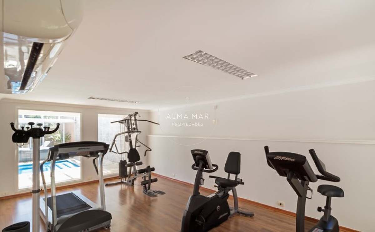 Apartamento ID.1127 - Moderno Apartamento de 3 Dormitorios a Pocas Cuadras del Mar En Venta, Playa Brava