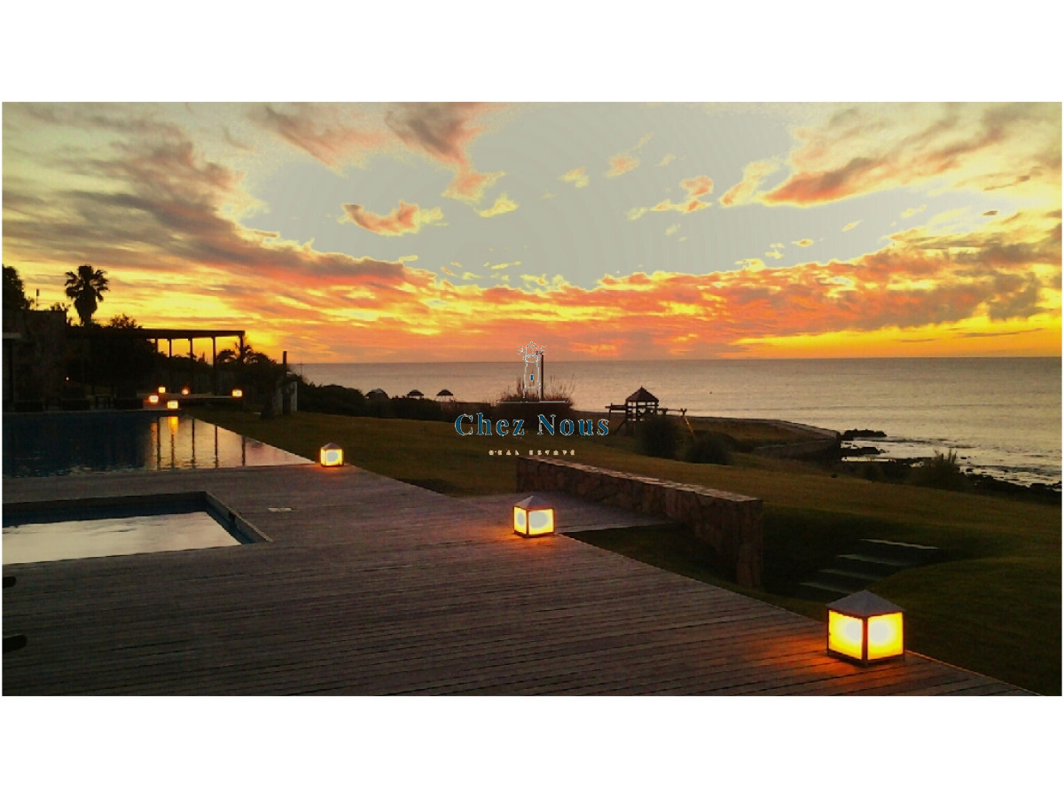 Apartamento ID.1104 - Venta y alquiler de apartamento de dos dormitorios con parrillero de uso exclusivo en Punta Ballena