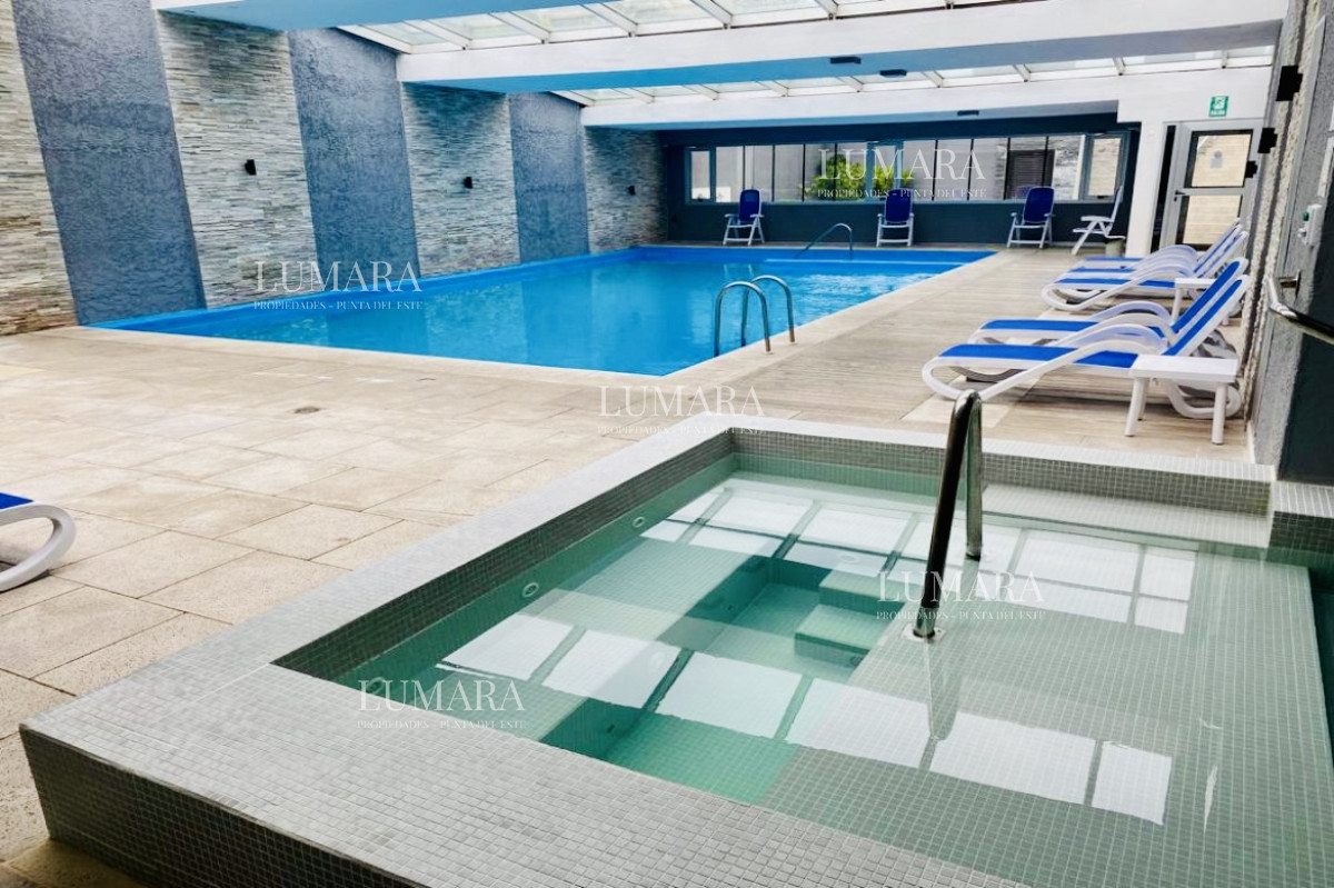 Apartamento ID.2731 - Venta de gran apartamento de 3 dormitorios con parrillero propio en Playa Brava, Punta del Este