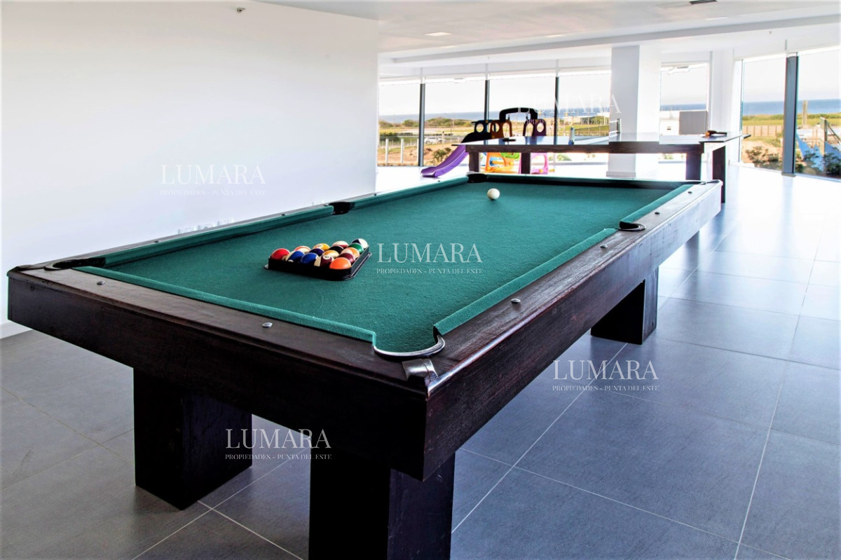 Apartamento ID.2731 - Venta de gran apartamento de 3 dormitorios con parrillero propio en Playa Brava, Punta del Este