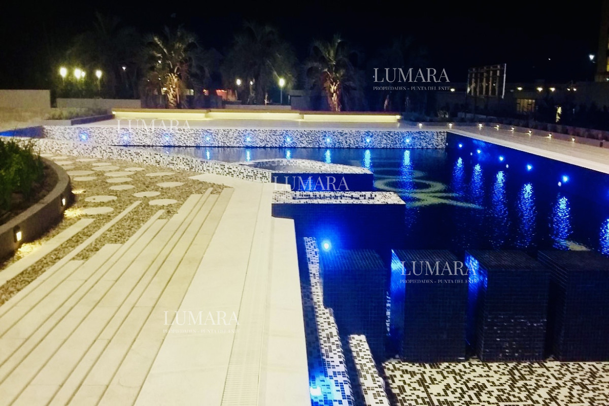 Apartamento ID.2731 - Venta de gran apartamento de 3 dormitorios con parrillero propio en Playa Brava, Punta del Este