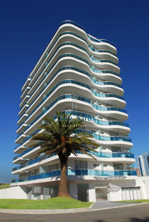 Apartamento ID.578 - Apartamento de 1 Dormitorio en Torre con Servicios, Cerca del Mar - Alquiler Anual, Punta del Este
