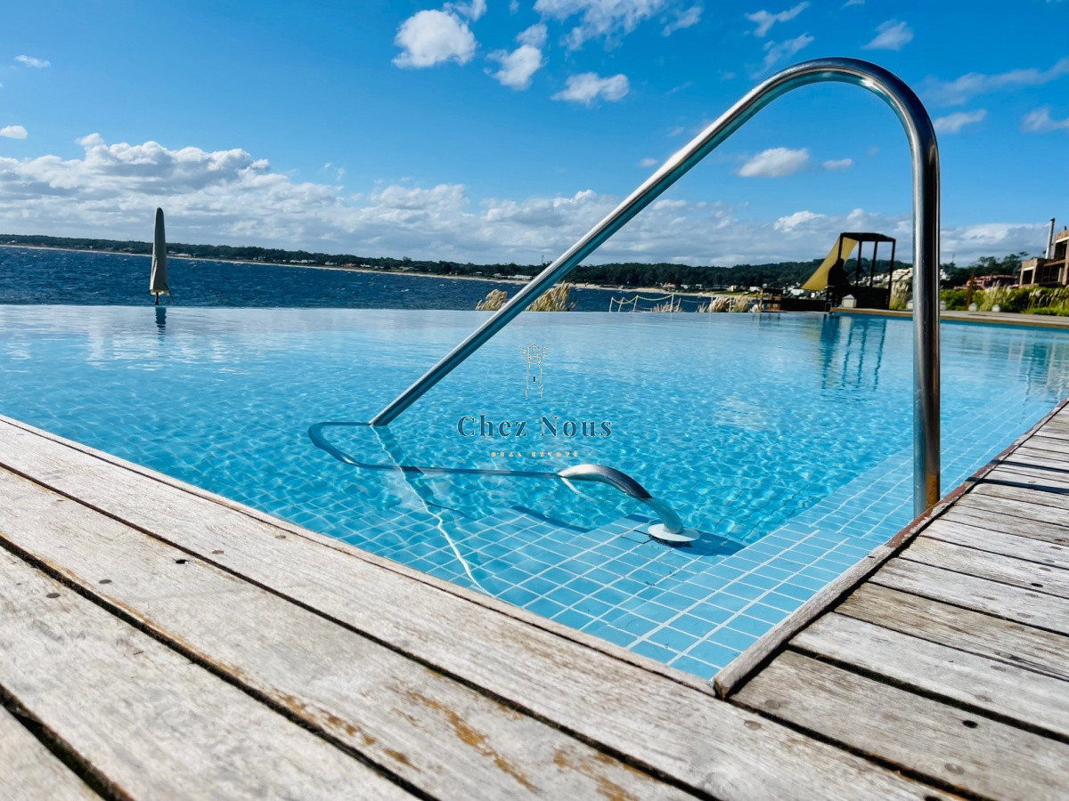 Apartamento ID.1104 - Venta y alquiler de apartamento de dos dormitorios con parrillero de uso exclusivo en Punta Ballena