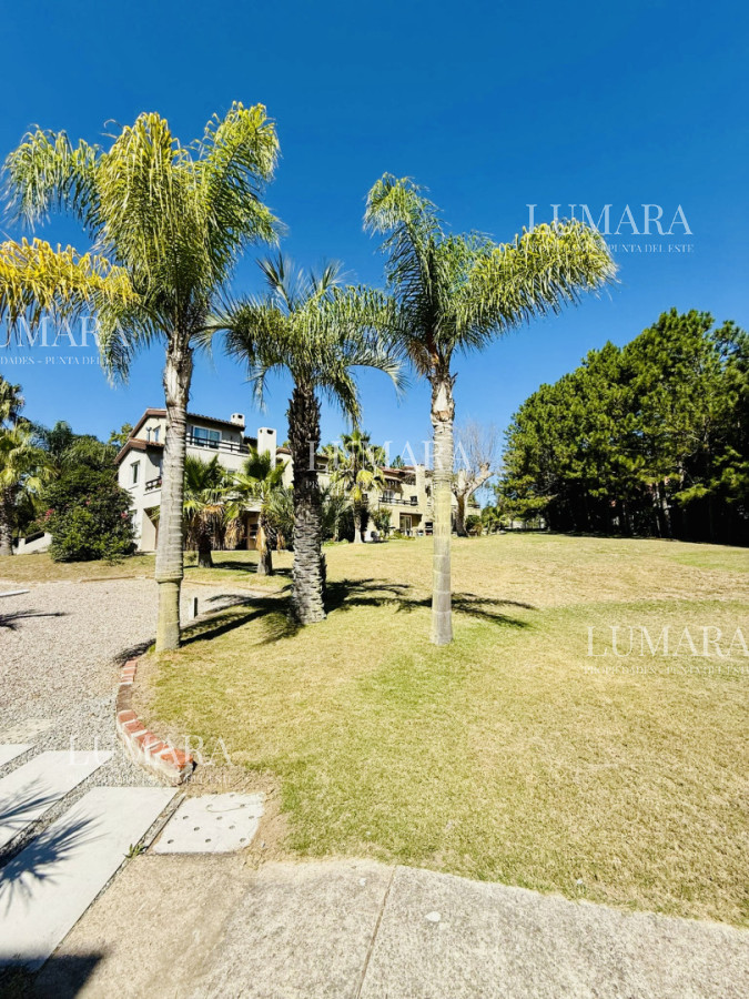 Apartamento ID.3146 - Alquiler anual o invernal de apartamento dúplex con parrillero propio en Rincón del Indio