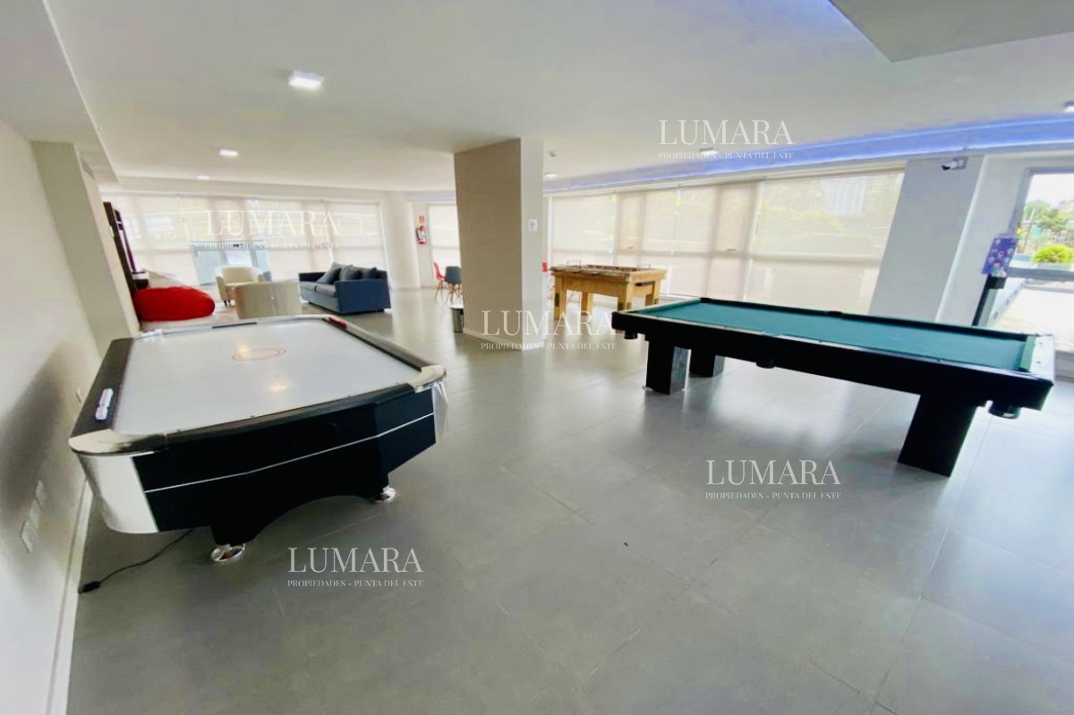 Apartamento ID.2731 - Venta de gran apartamento de 3 dormitorios con parrillero propio en Playa Brava, Punta del Este