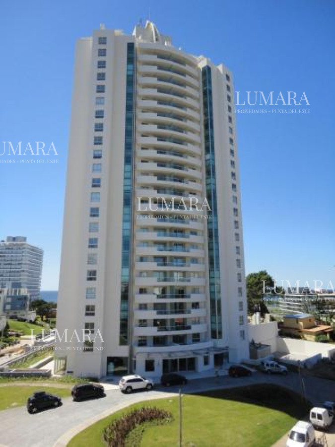 Apartamento ID.987 - Apartamento de 2 Dormitorios en Playa Brava con Vista al Mar - Venta