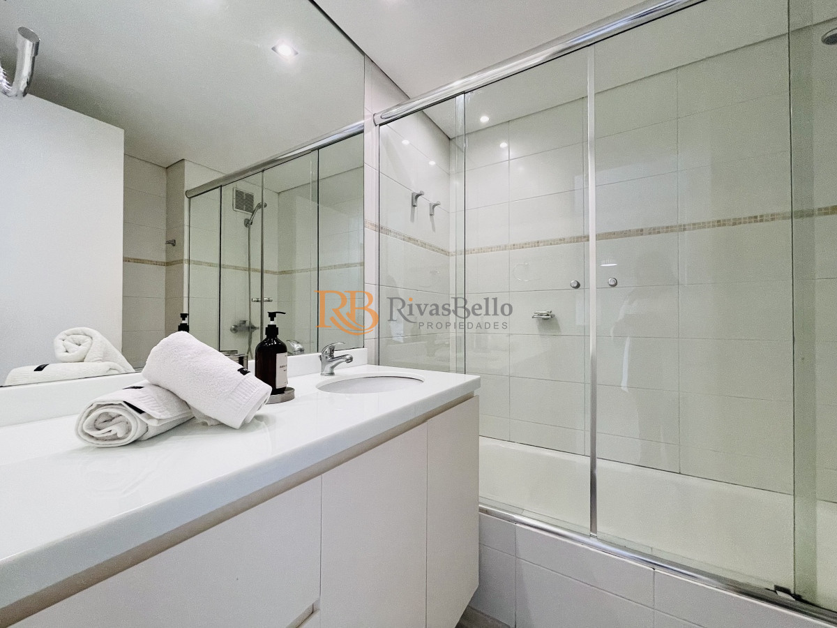 Apartamento ID.26 - Venta de Moderno Apartamento en zona Roosevelt de 1 Dormitorio, torre con servicios, Punta del Este