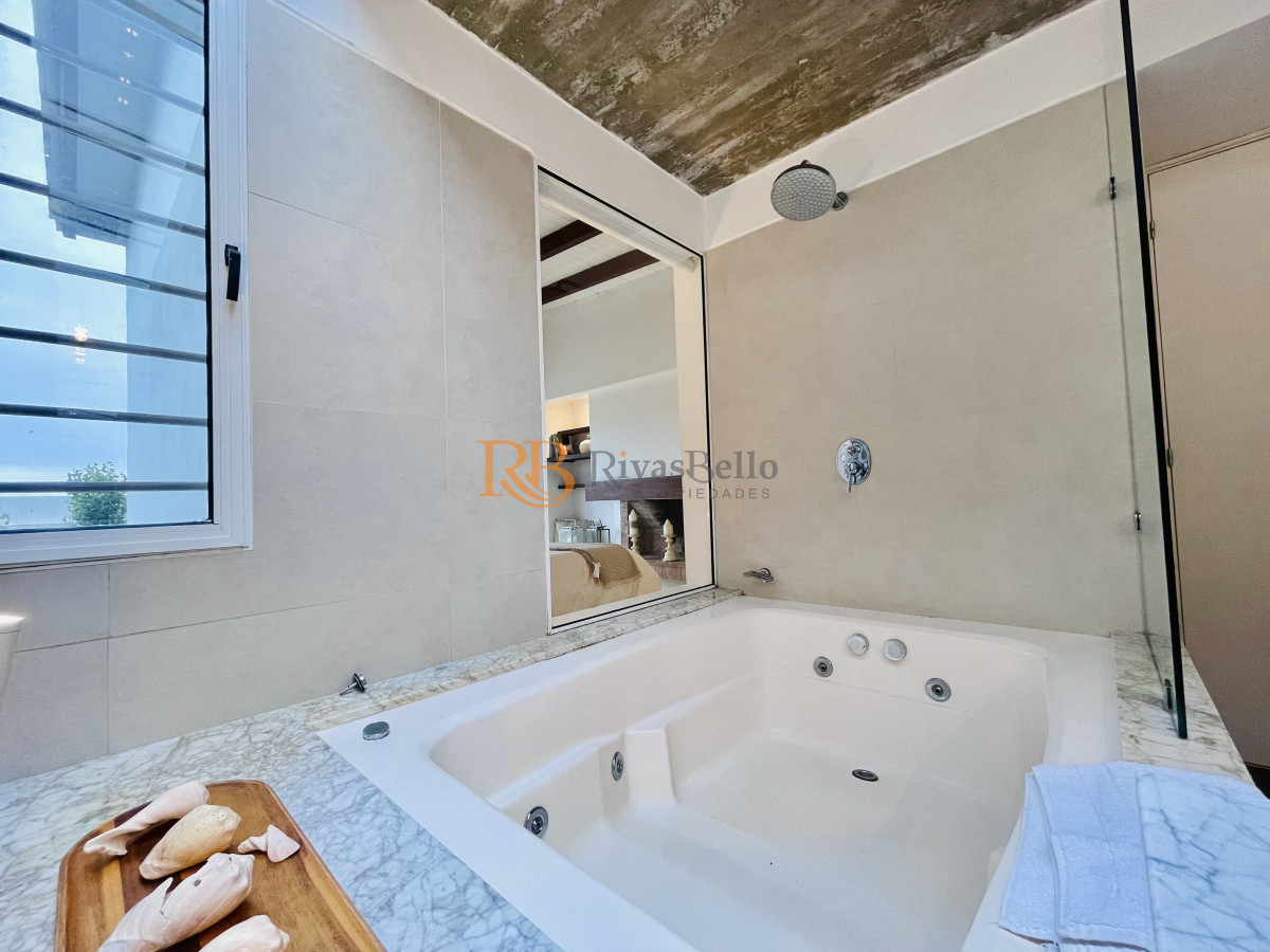 Casa ID.56 - Excelente Casa de 5 Dormitorios en Manantiales, Punta del Este