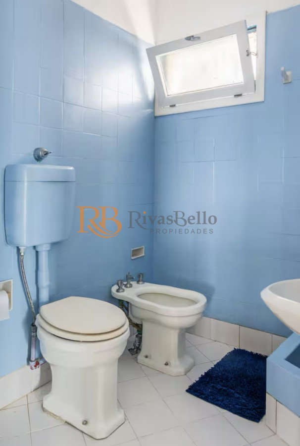 Casa ID.71 - Gran Casa en Venta sobre el Mar de 5 Dormitorios y Dependencia en Península, Punta del Este