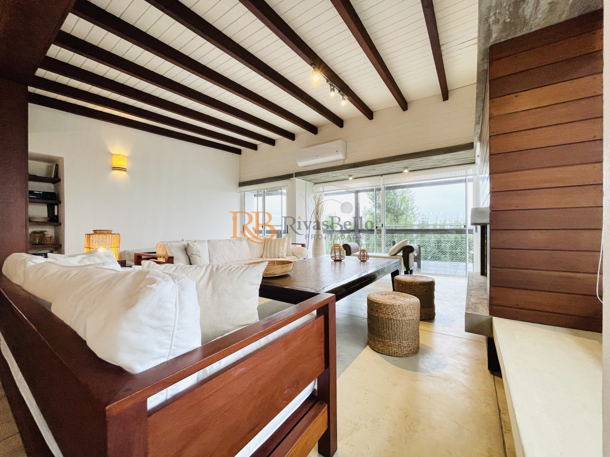 Casa ID.56 - Excelente Casa de 5 Dormitorios en Manantiales, Punta del Este