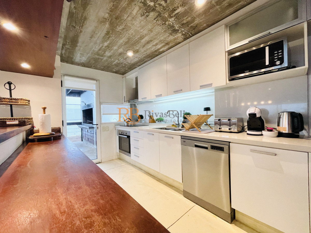 Casa ID.56 - Excelente Casa de 5 Dormitorios en Manantiales, Punta del Este