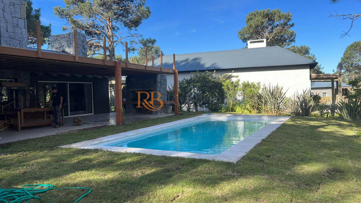 Casa ID.46 - Excelente casa moderna de 4 Dormitorios más dependencia en barrio privado Pinar del Faro, José Ignacio 