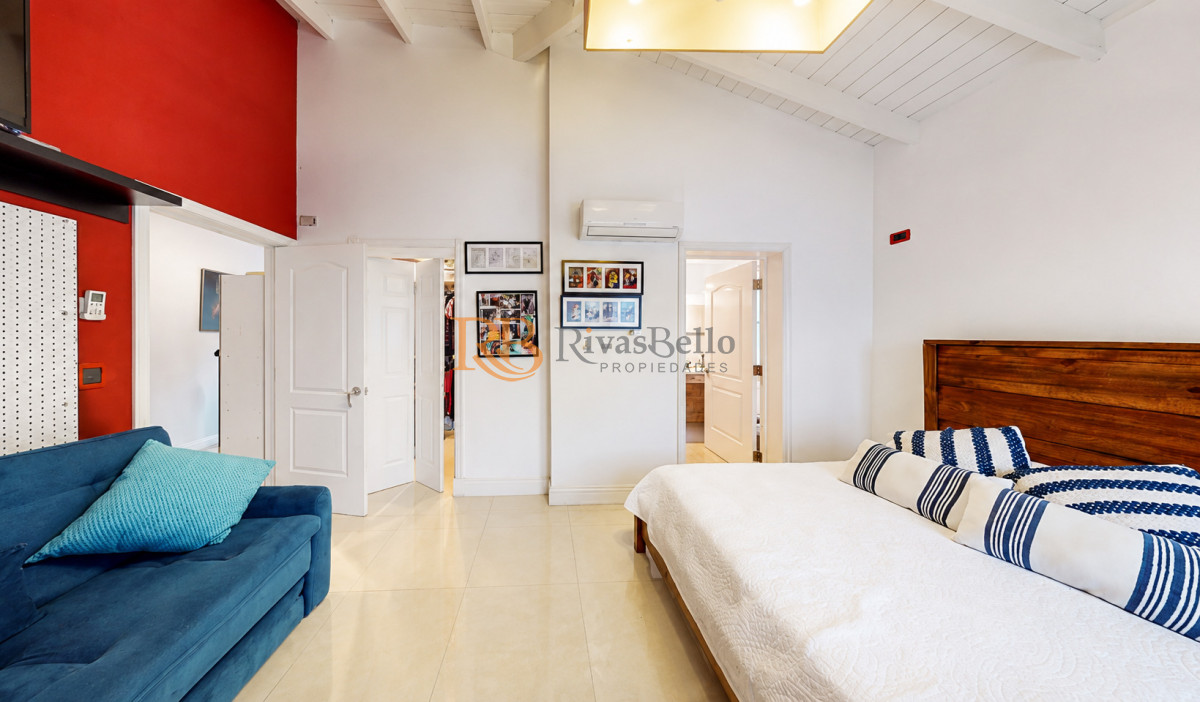 Casa ID.69 - Excelente Casa de 5 Dormitorios en Barrio Privado La Arbolada, Punta del Este