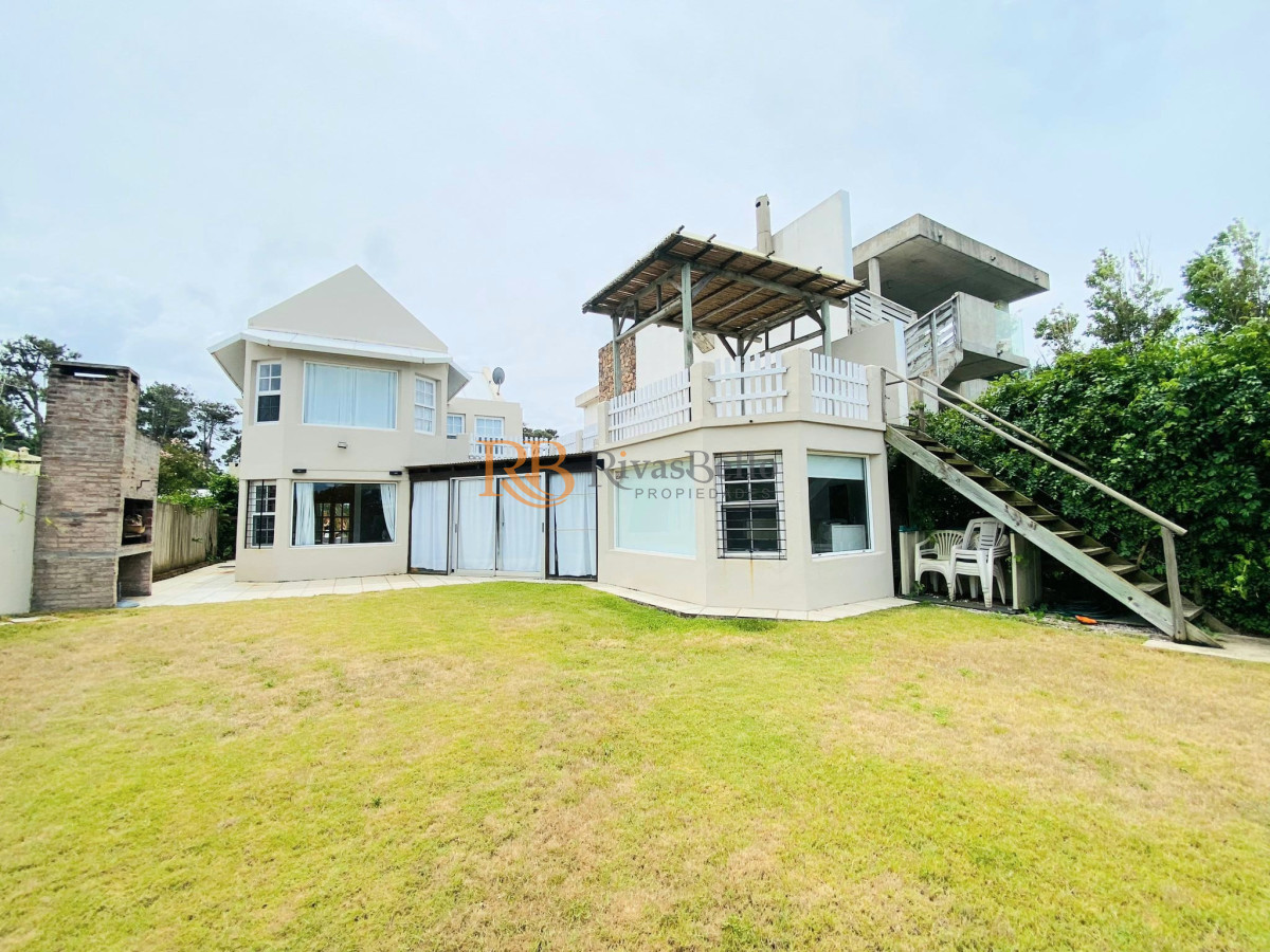 Casa ID.63 - Excelente Casa de 4 Dormitorios en Montoya, La Barra