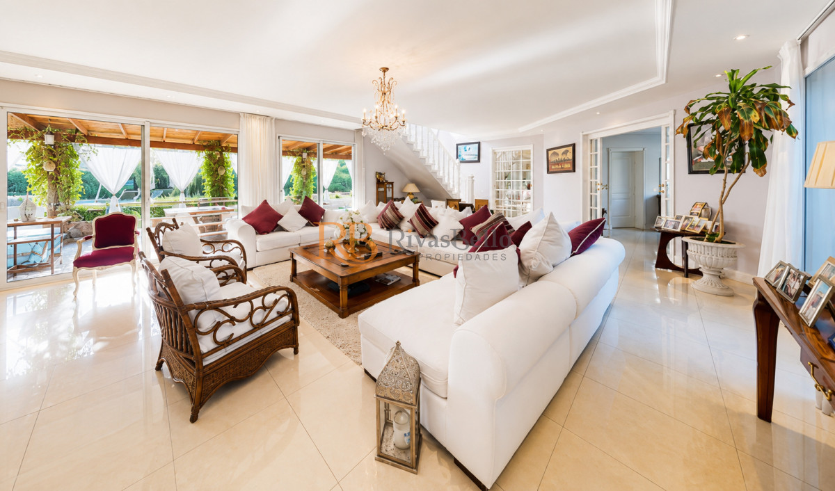 Casa ID.69 - Excelente Casa de 5 Dormitorios en Barrio Privado La Arbolada, Punta del Este
