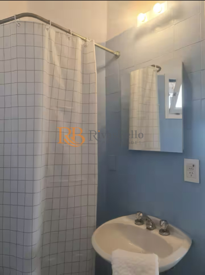 Casa ID.71 - Gran Casa en Venta sobre el Mar de 5 Dormitorios y Dependencia en Península, Punta del Este