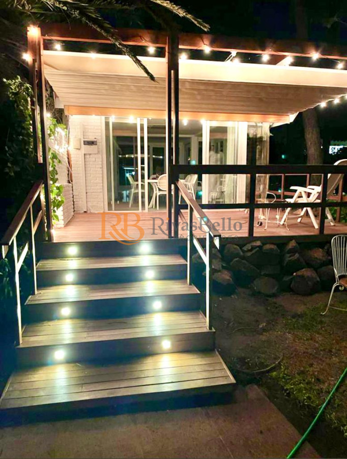 Casa ID.79 - Excelente Casa de 4 Dormitorios y Piscina a una Cuadra del Mar 