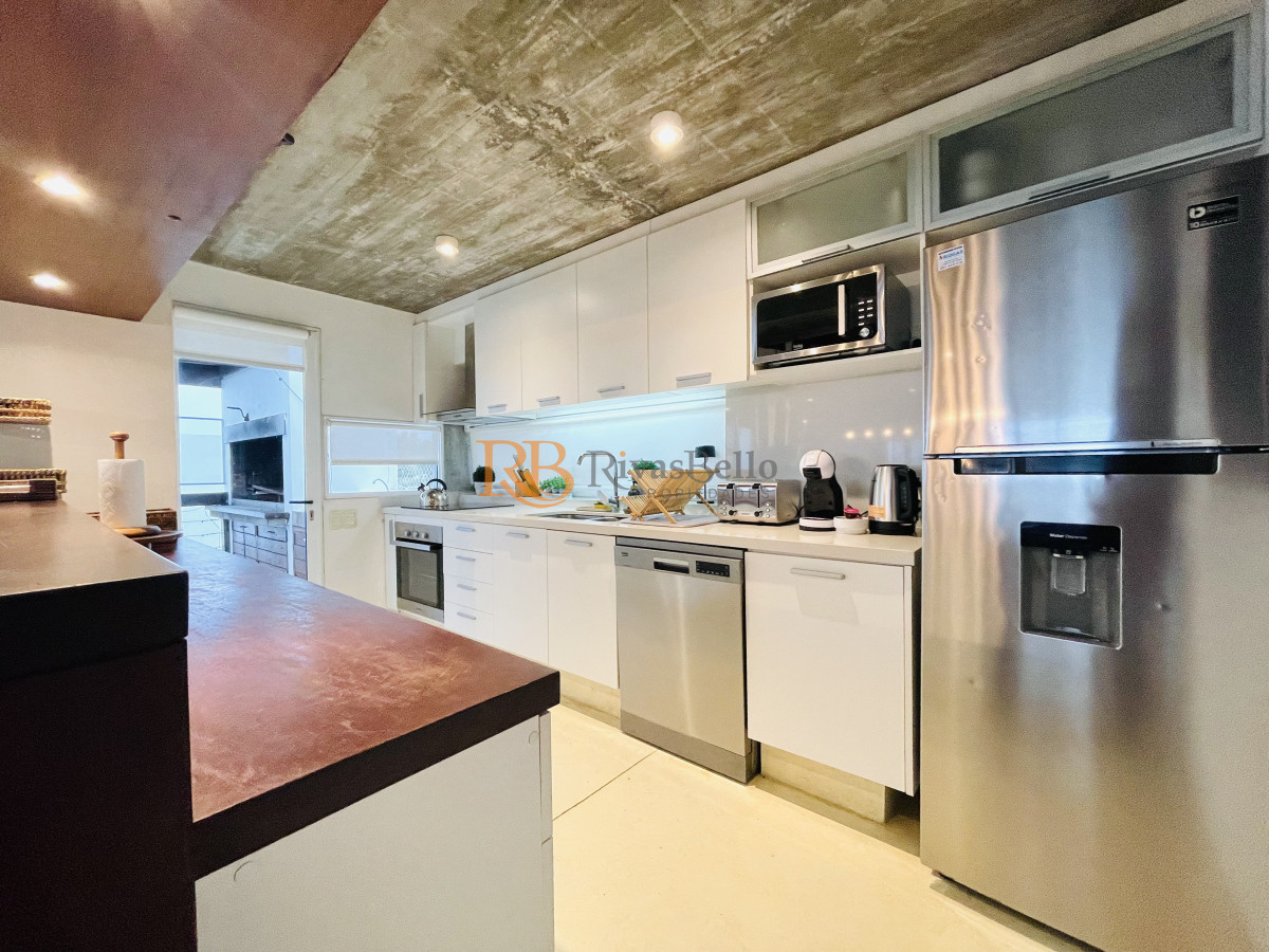 Casa ID.56 - Excelente Casa de 5 Dormitorios en Manantiales, Punta del Este