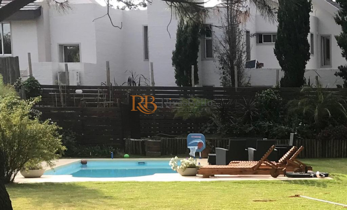 Casa ID.69 - Excelente Casa de 5 Dormitorios en Barrio Privado La Arbolada, Punta del Este