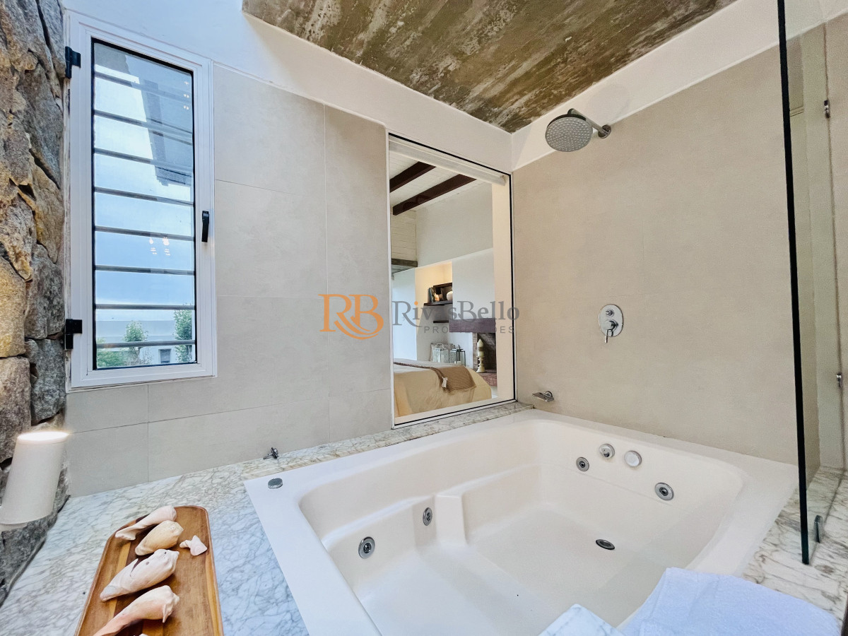 Casa ID.56 - Excelente Casa de 5 Dormitorios en Manantiales, Punta del Este