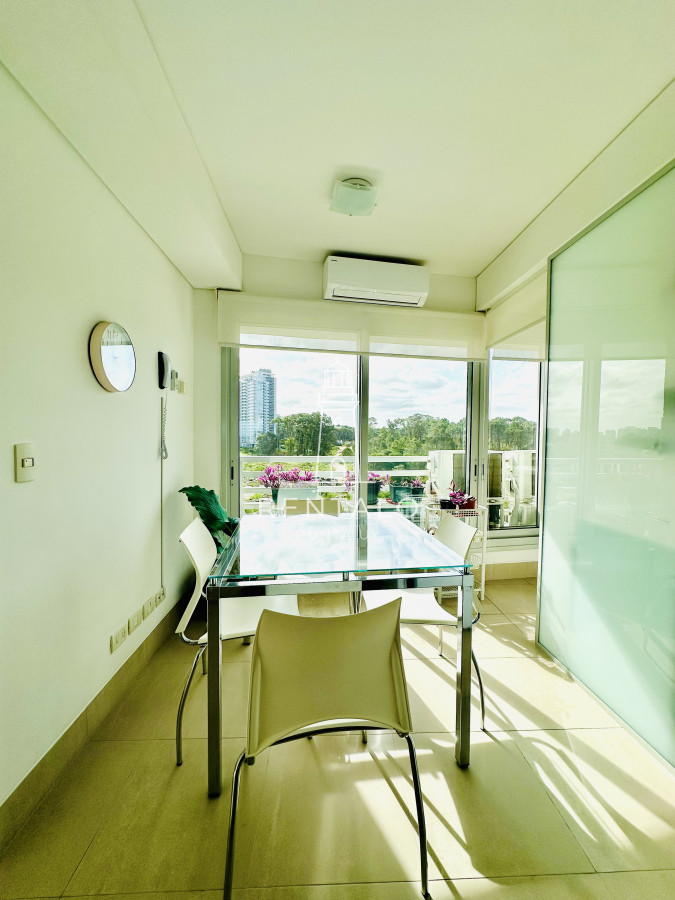 Apartamento ID.879 - Apartamento en venta 3 Dormitorios más Dependencia Punta del este playa brava, Torre Le Parc