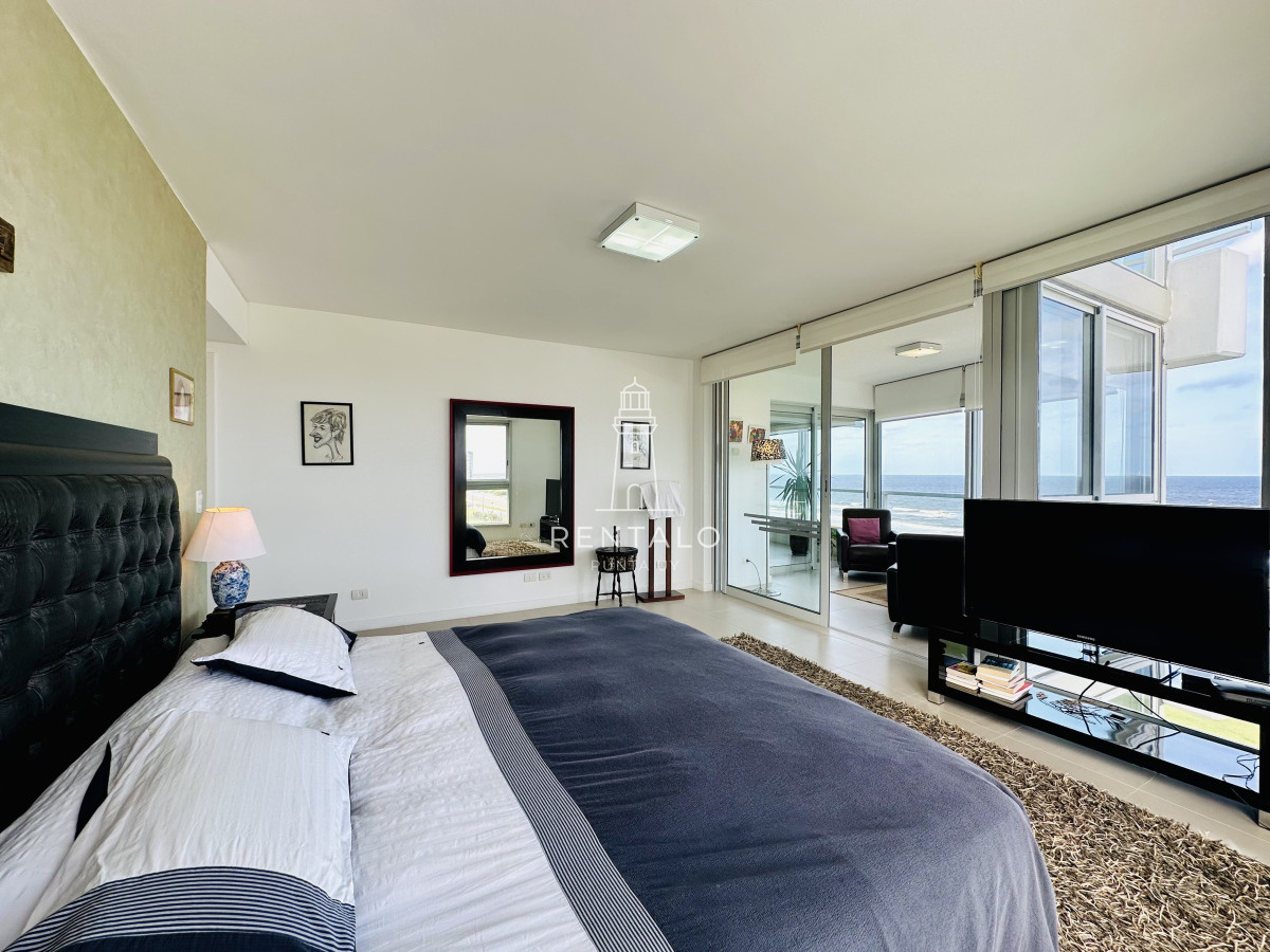 Apartamento ID.879 - Apartamento en venta 3 Dormitorios más Dependencia Punta del este playa brava, Torre Le Parc