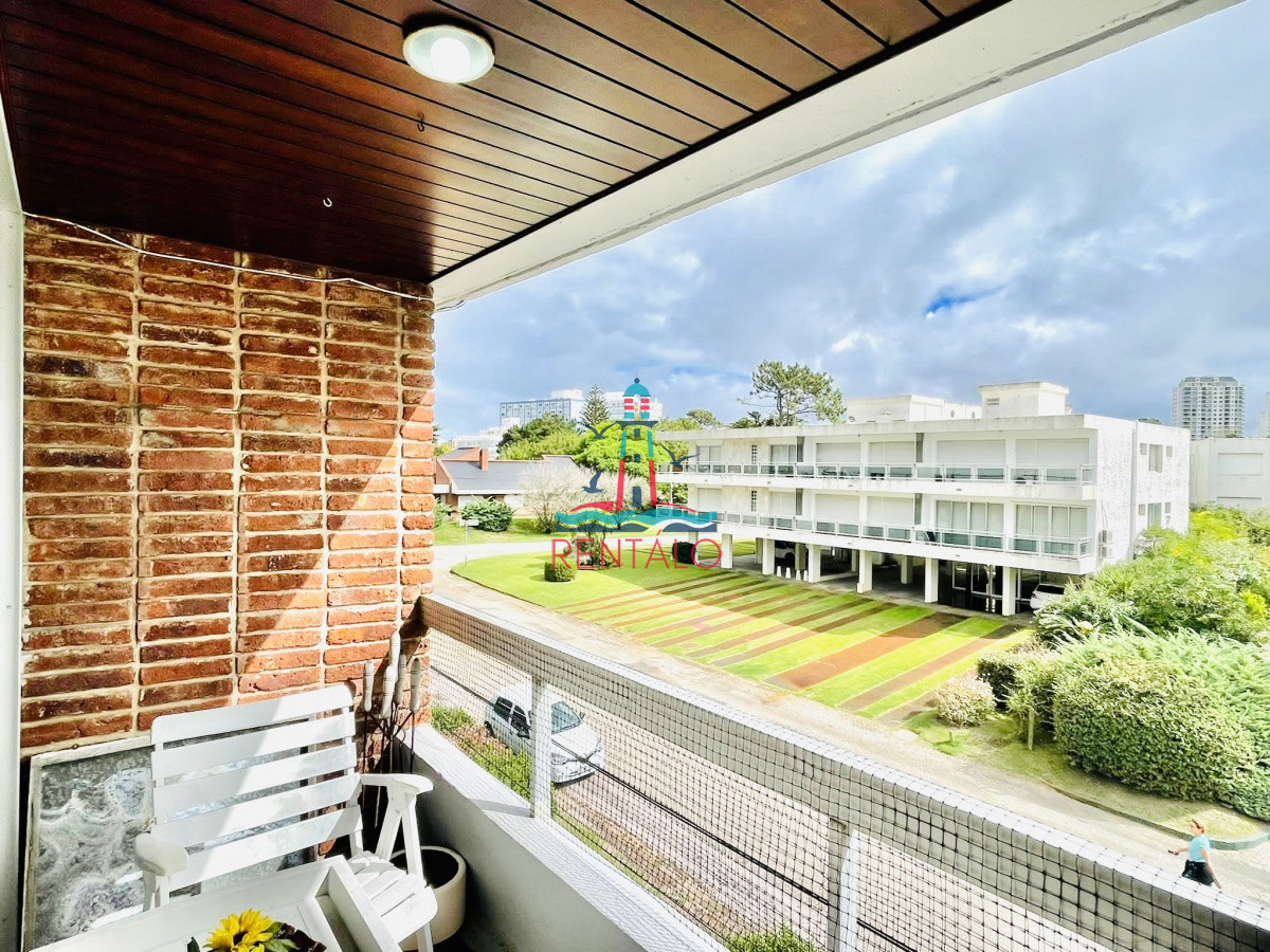 Apartamento ID.291 - Apartamento de 2 Dormitorios en Punta del este Aidy Grill a Pocos Metros de Playa Brava - Venta