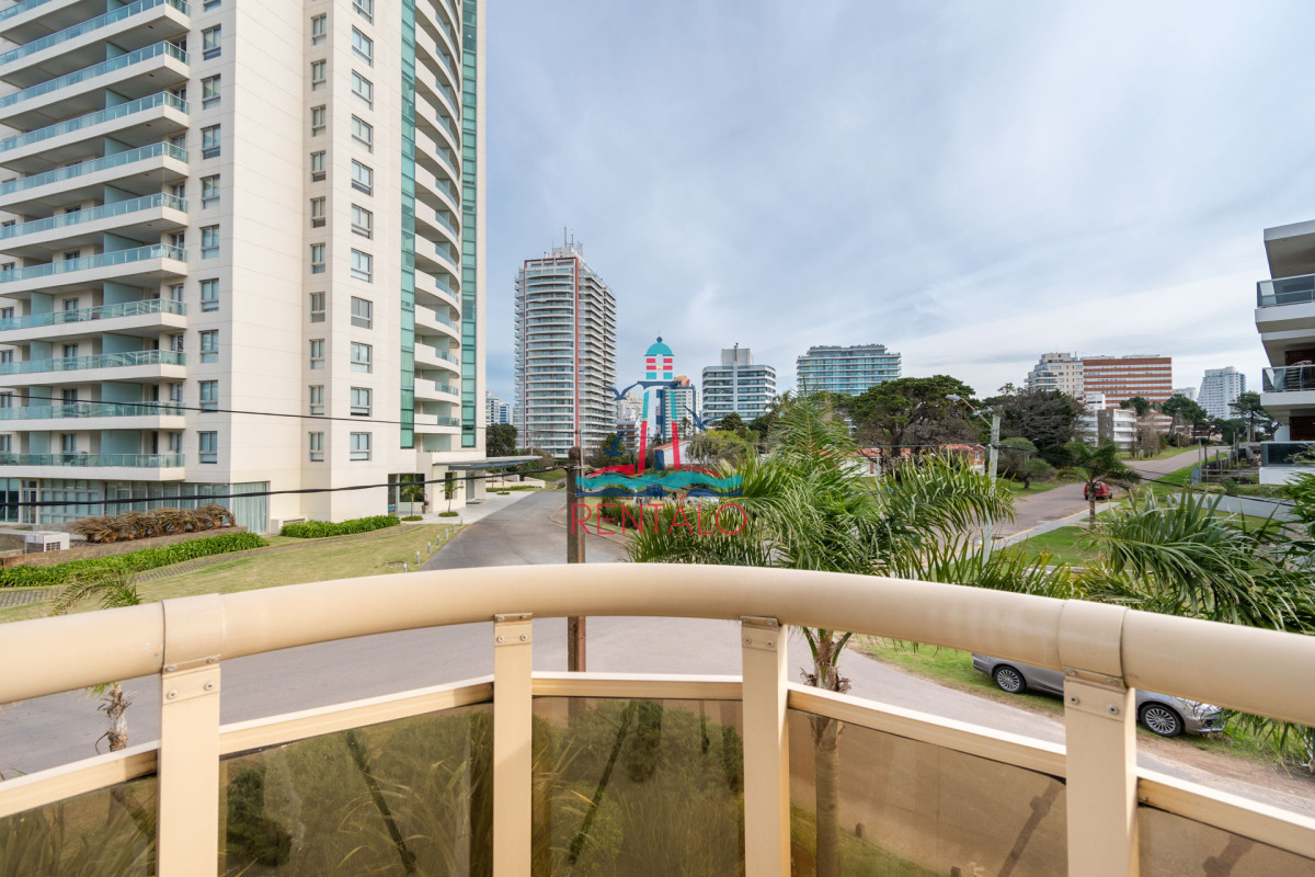 Apartamento ID.100 - Apartamento en venta 3 dormitorios en Punta del este playa Brava