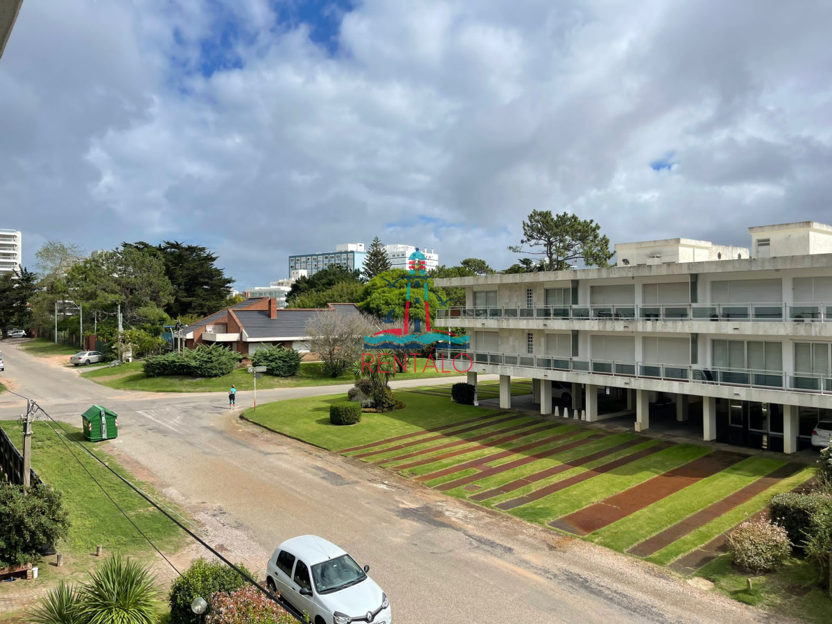 Apartamento ID.291 - Apartamento de 2 Dormitorios en Punta del este Aidy Grill a Pocos Metros de Playa Brava - Venta