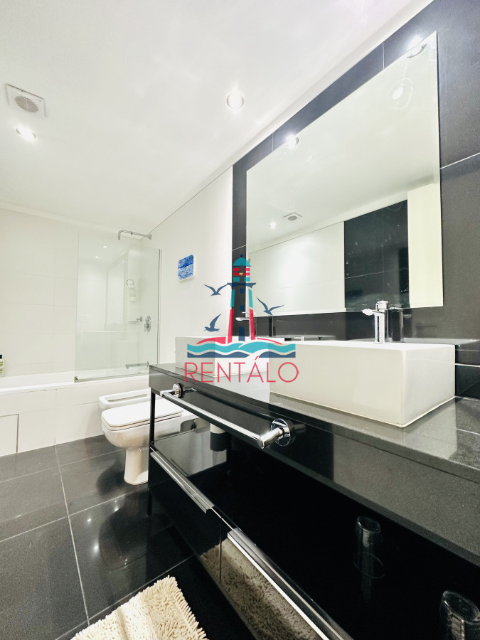 Apartamento ID.293 - Apartamento de 3 Dormitorios en Punta del Este, zona Hotel Enjoy, Punta del Este