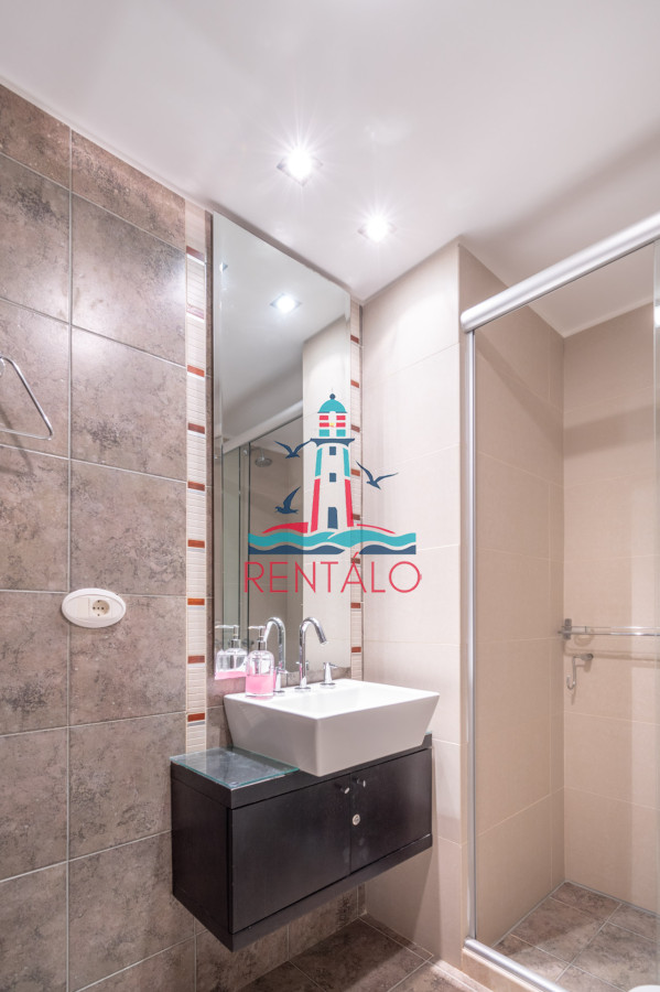 Apartamento ID.588 - Venta de Excelente Apartamento de 3 Dormitorios con Vista al Mar, Playa Mansa, Punta del Este