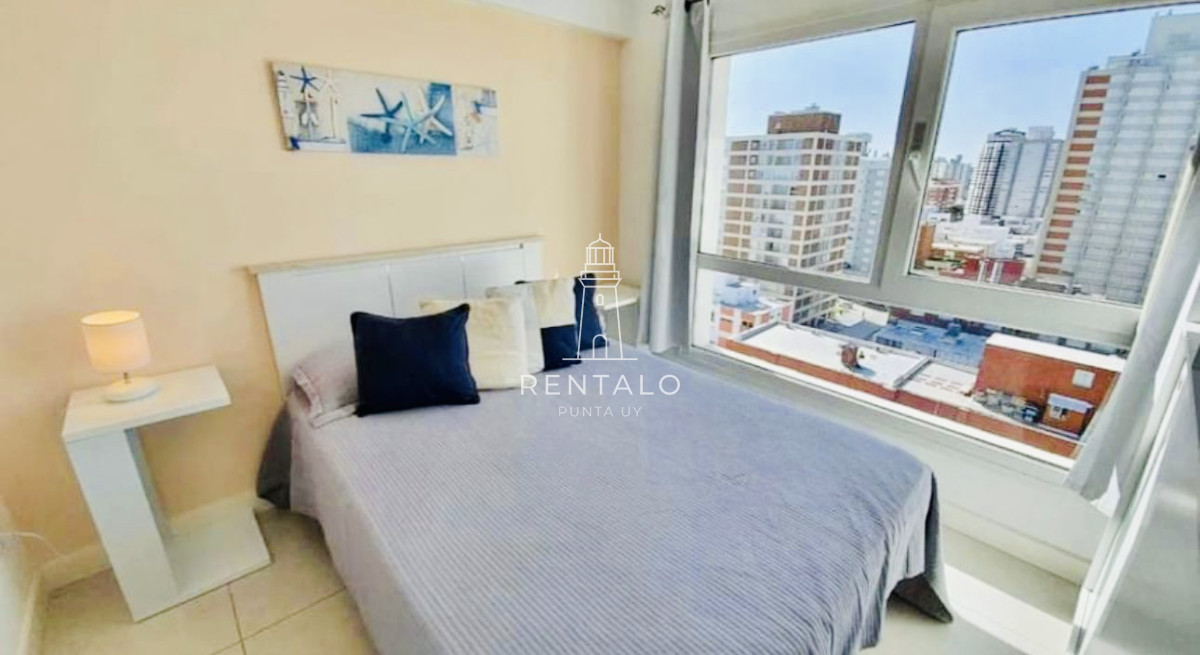 Apartamento ID.942 - Venta de apartamento de 2 Dormitorios en el corazón de la Península, Torre con servicios