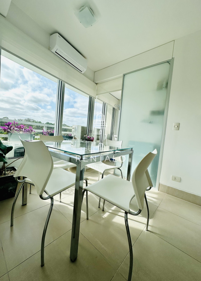 Apartamento ID.879 - Apartamento en venta 3 Dormitorios más Dependencia Punta del este playa brava, Torre Le Parc