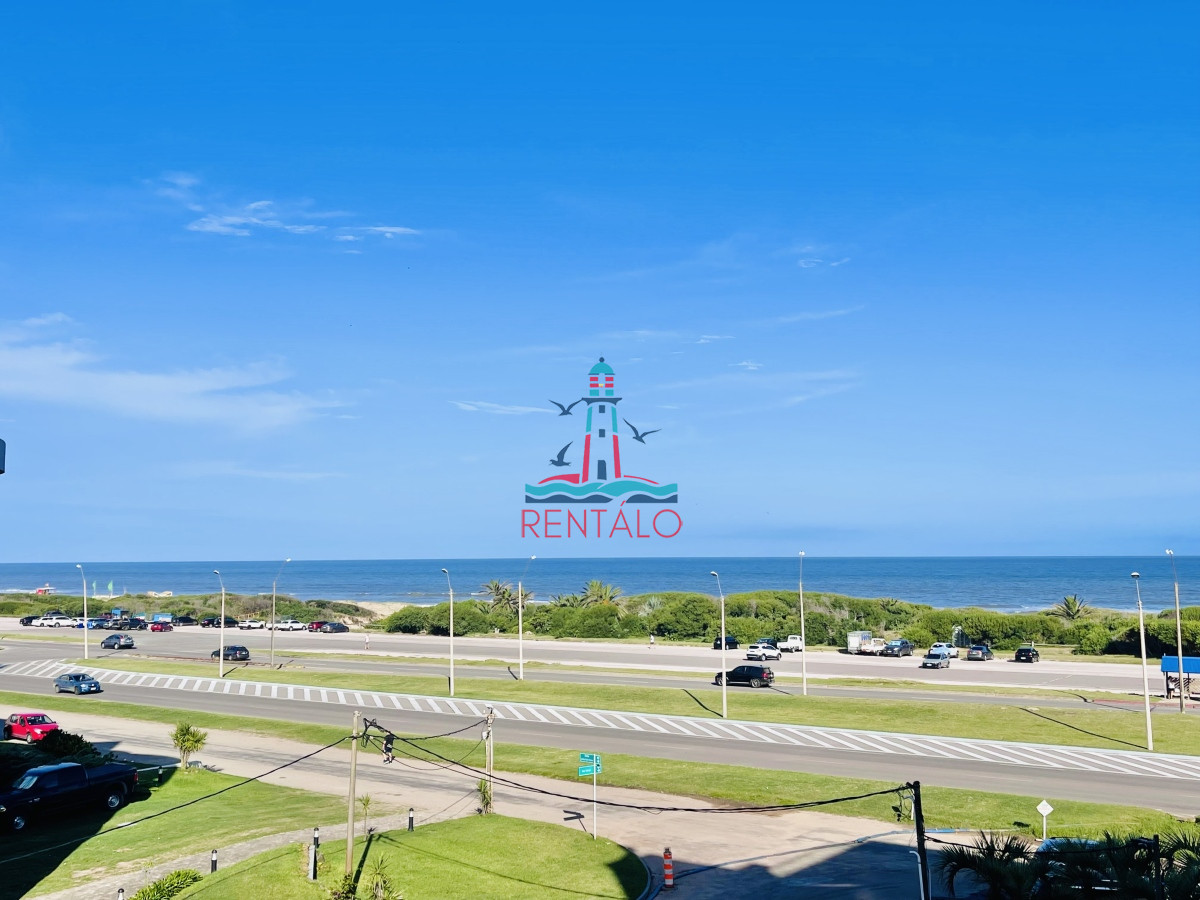 Apartamento ID.707 - Apartamento de 2 Dormitorios en Punta del este con Parrillero Frente a Playa Brava, Punta del Este