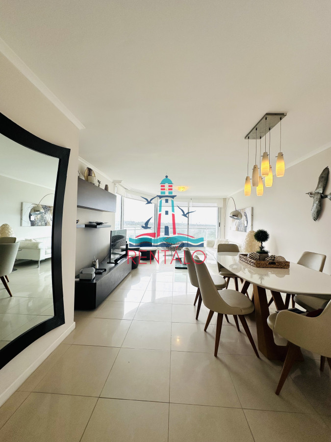 Apartamento ID.485 - Apartamento de 3 Dormitorios en Venta, Ocean Drive Punta del Este