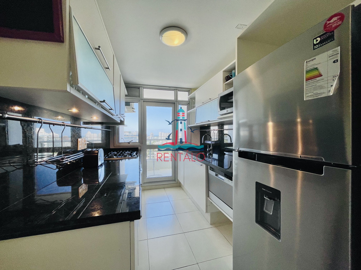 Apartamento ID.562 - Apartamento en alquiler en punta del este de 2 Dormitorios con Vista al Mar, Playa Mansa