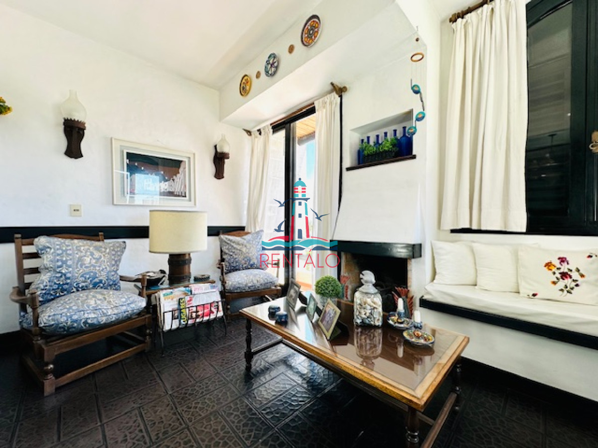 Apartamento ID.61 - Venta de apartamento de 3 dormitorios y 2 baños a metros del Mar en Playa Mansa