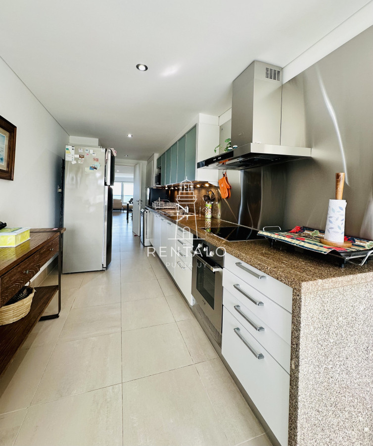 Apartamento ID.879 - Apartamento en venta 3 Dormitorios más Dependencia Punta del este playa brava, Torre Le Parc